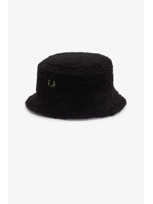 FRED PERRY REVERSIBLE BORG FLEECE BUCKET